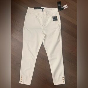 Jones New York Women's White Ankle & Cropped Jeans